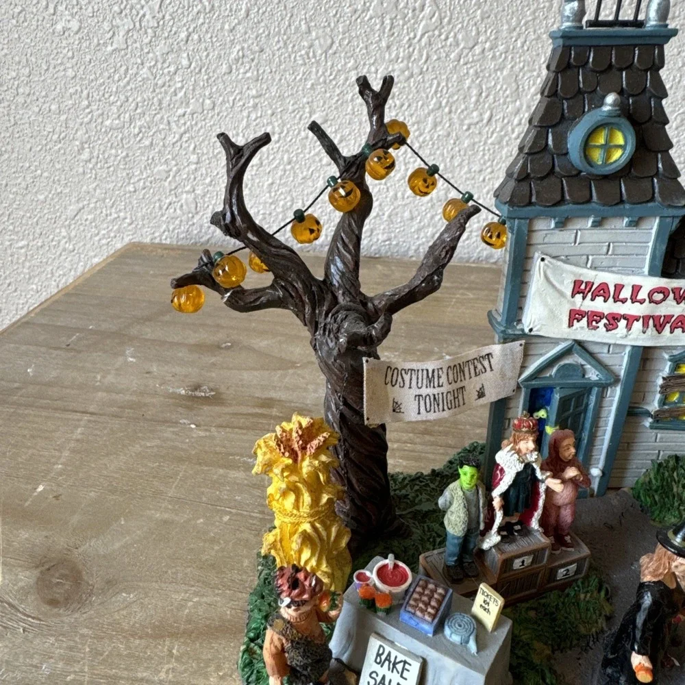 Vintage Retired Lemax Spooky Town Halloween Festival & Pumpkin Patch 2000-2004 - Picture 4 of 11